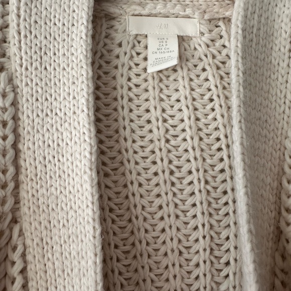 Cream colour H&M knitted Cardigan - Picture 2 of 3
